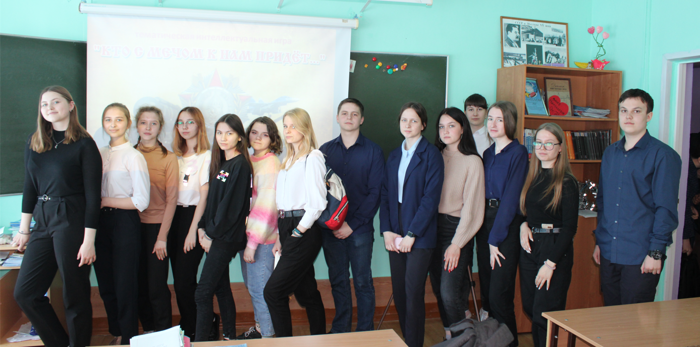 kto_s_mechem_2.png